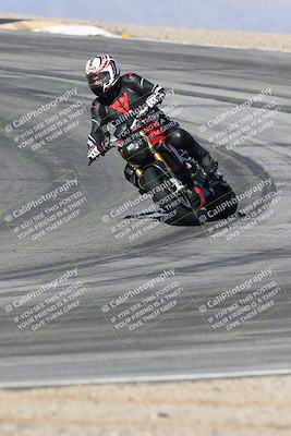 media/Dec-01-2025-Moto Forza (Mon) [[2daa91e15f]]/2-Intermediate Group/Session 2 (Turns 9 and 10)/